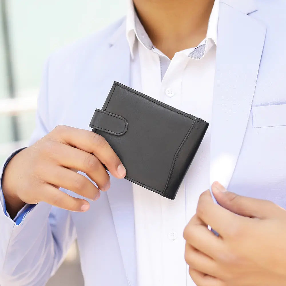 Basic Bifold Leather Wallet 304 05