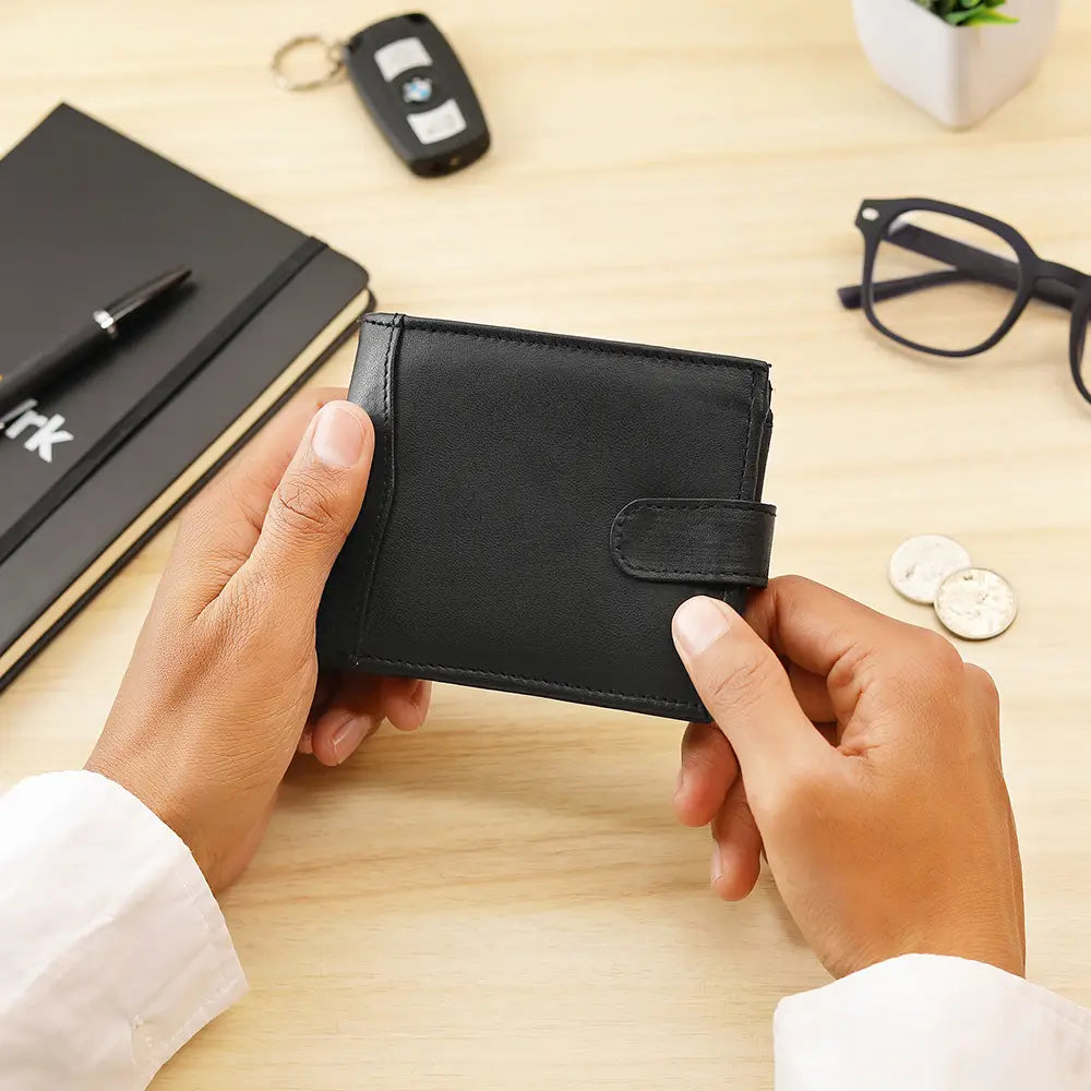 Basic Bifold Leather Wallet 304 06