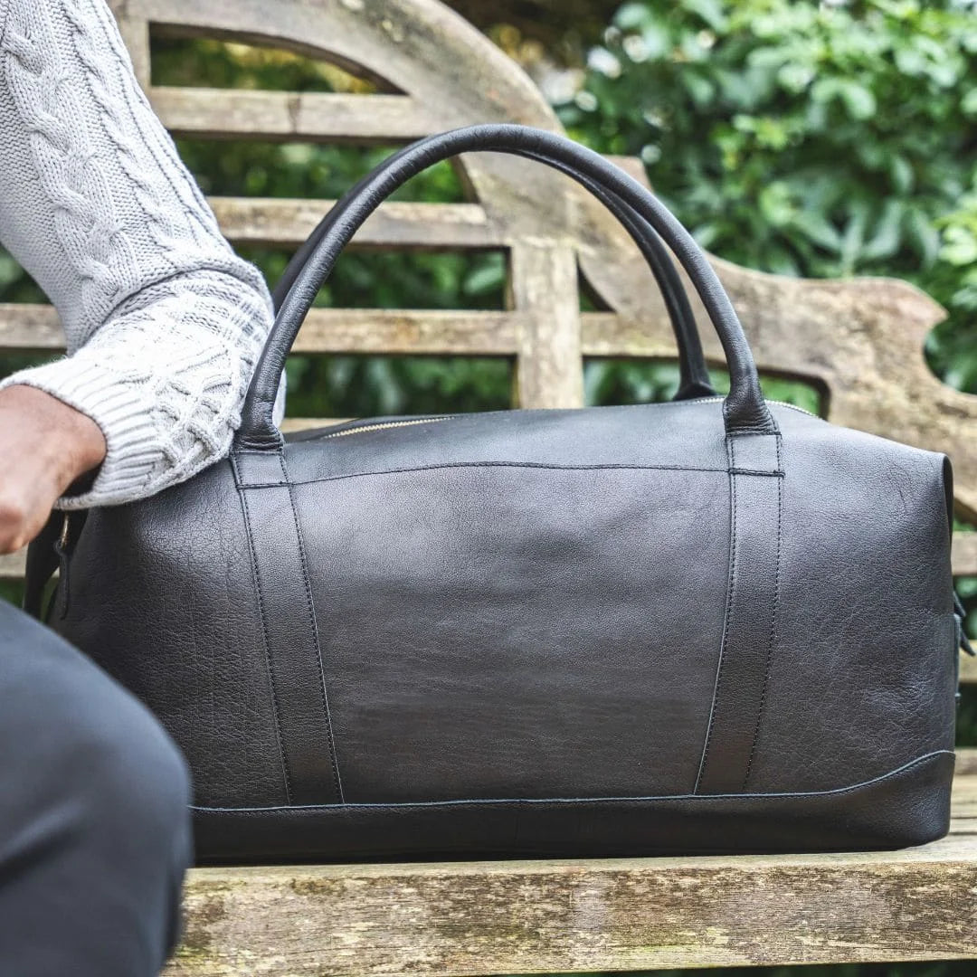 Rica Editorial – 1560 Rica Black Holdall (3)