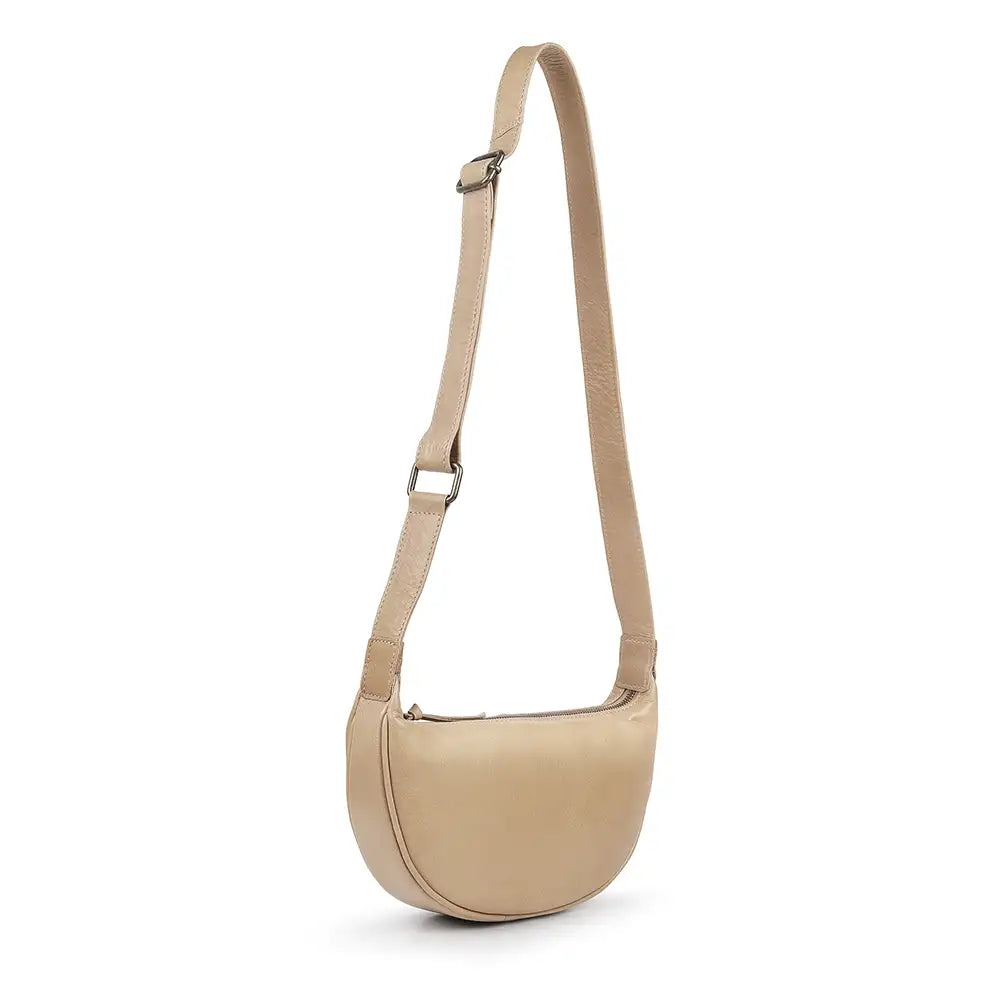 Washed Cancun Half Moon Bag – Ayla 2005 Sand 01