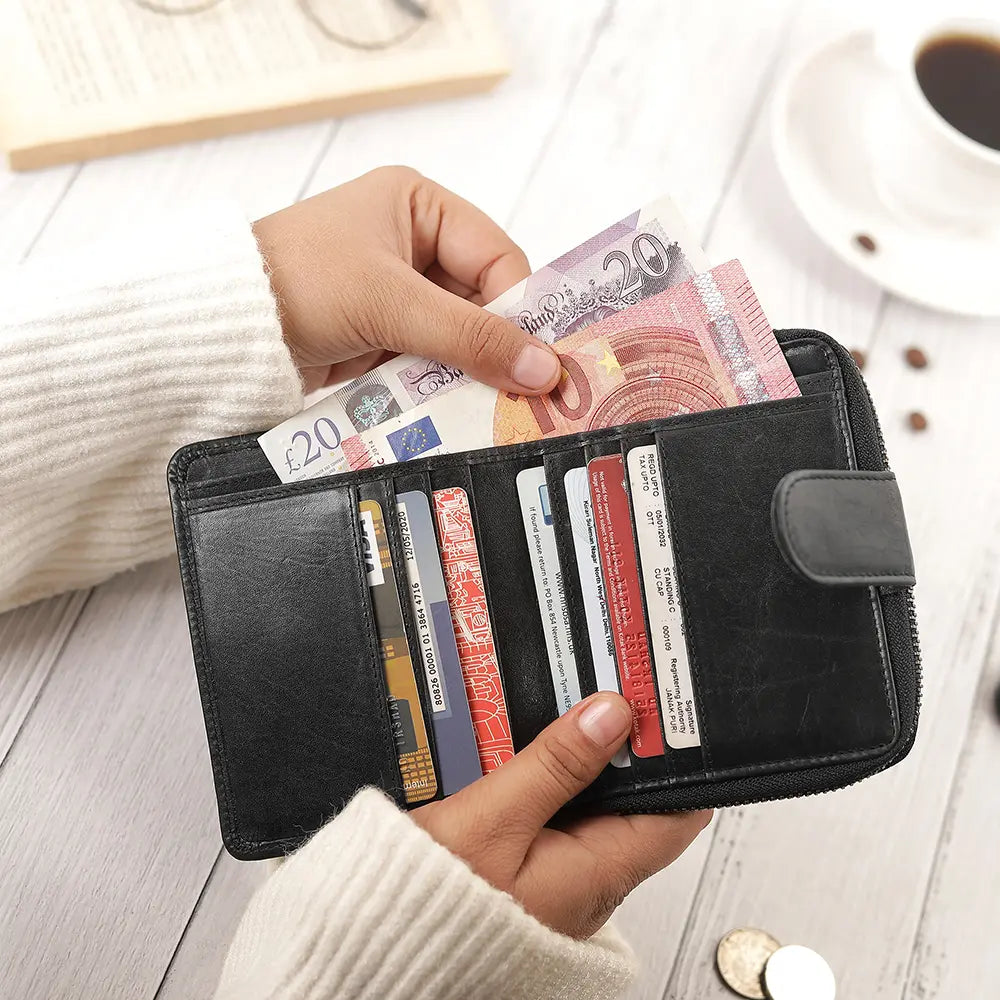 Medium Bifold Purse Black – Anya 25714 05