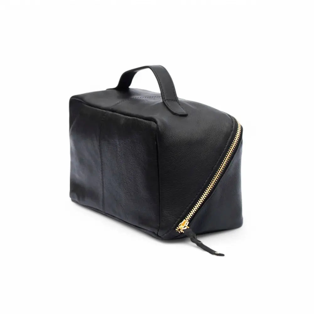 Black Leather Washbag Seville 114 04