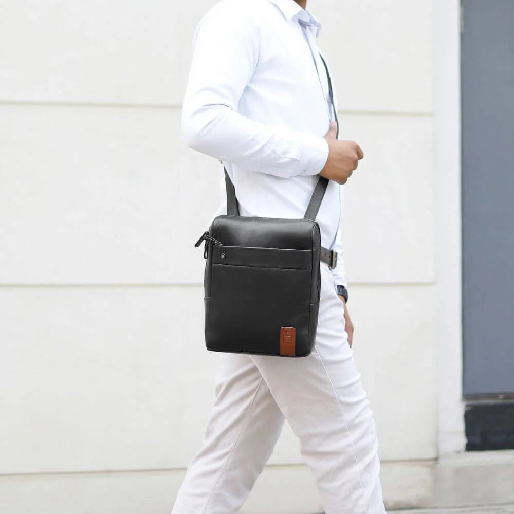 Black Tuscan Messenger Bag (4)