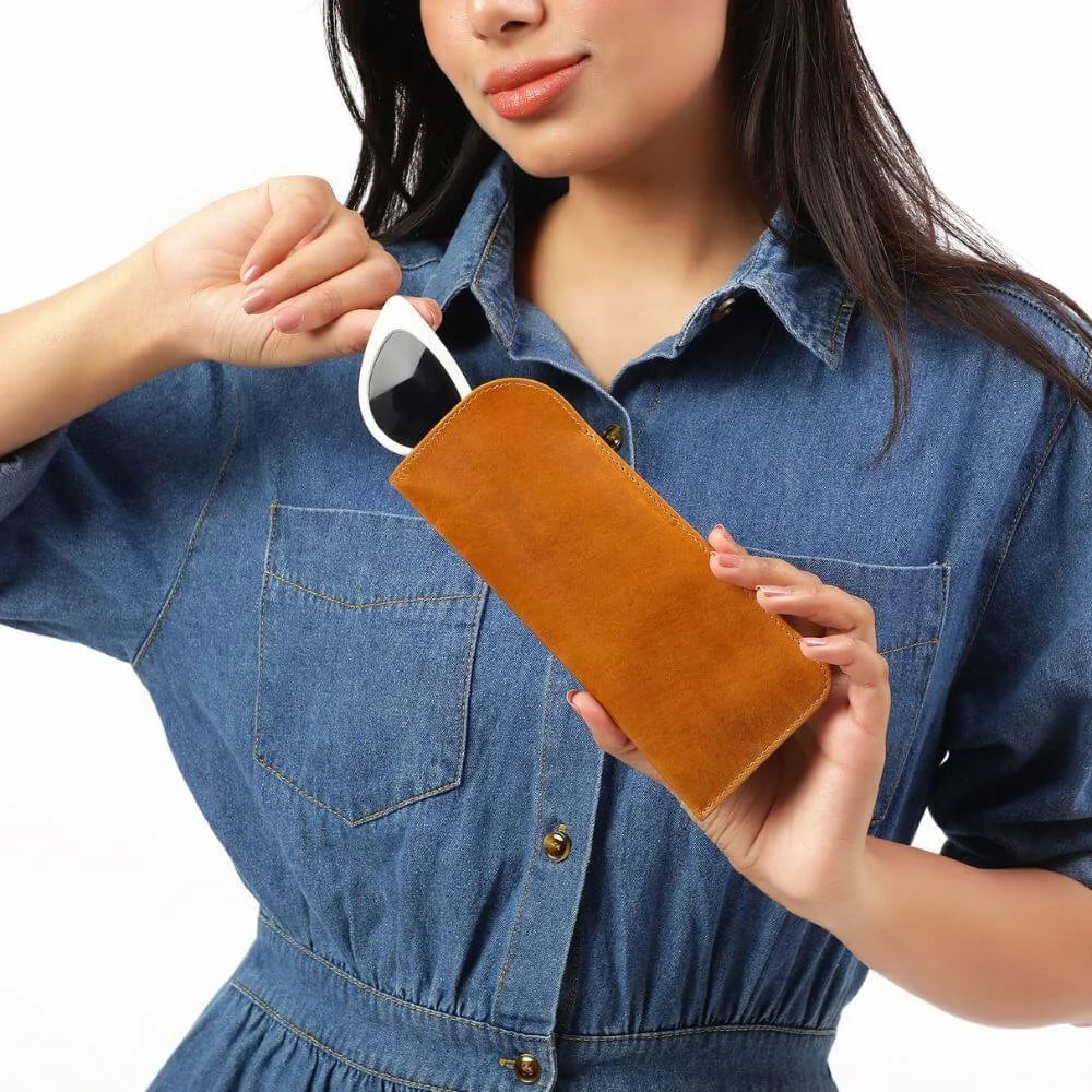 Leather-Lined Glasses Pouch – Mayfair 2503 Tan (2)