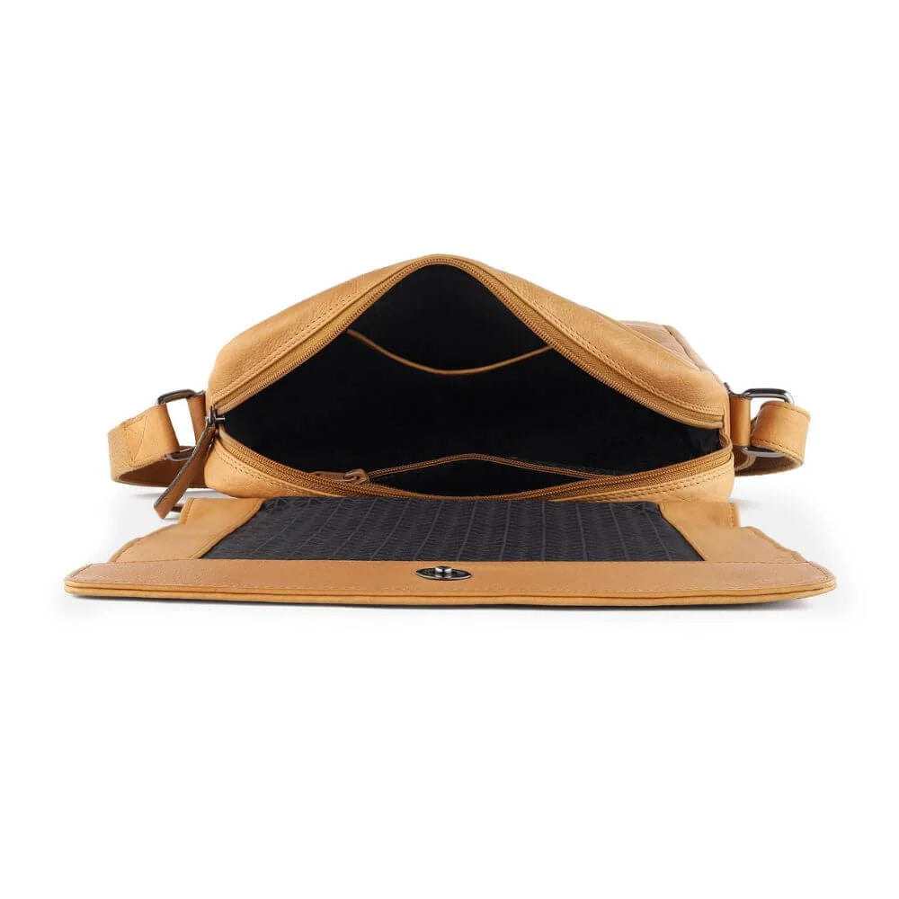 Cognac Leather Crossbody Messenger Bag Hudson 5510 (4)