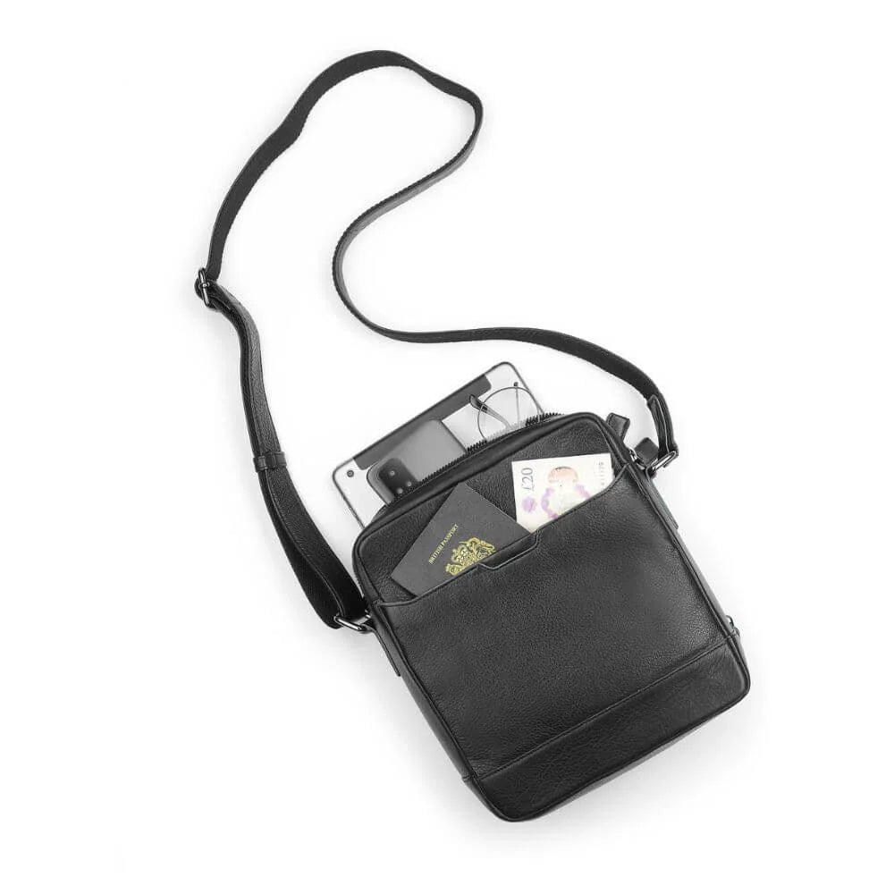 Black Leather Messenger Bag Zip Top Hudson 5520 (6)