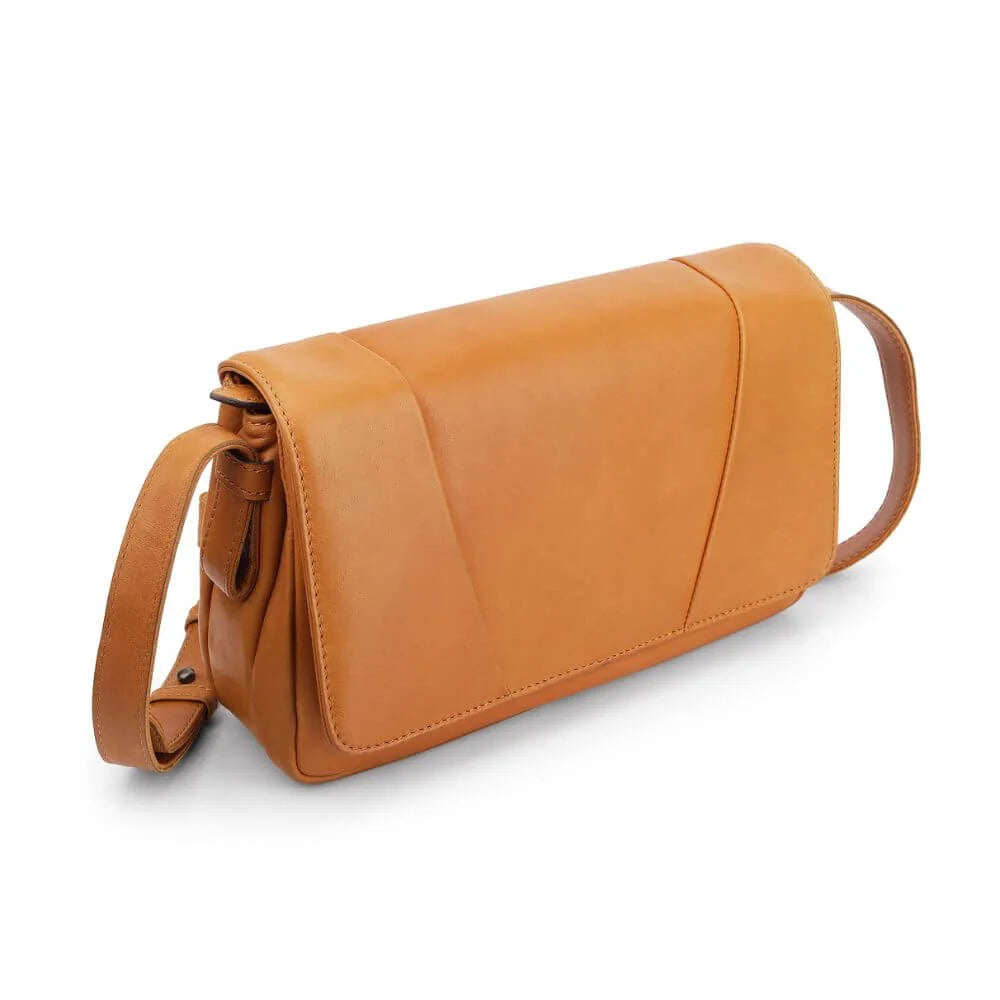 Cognac Waxy Leather Triple Zipper Handbag Chester 3313 (6)