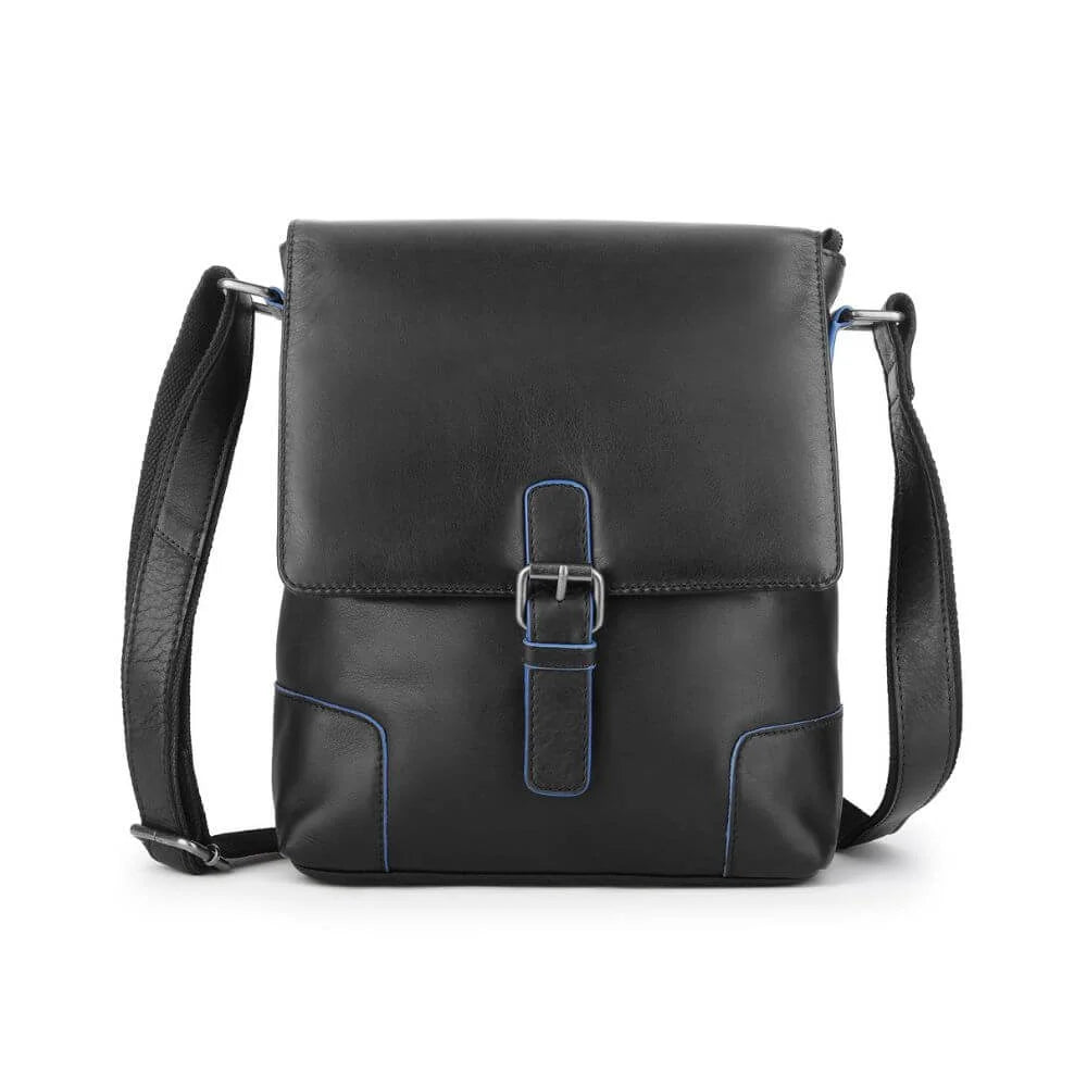 Waxy Leather Buckle Messenger Bag Chester 3314