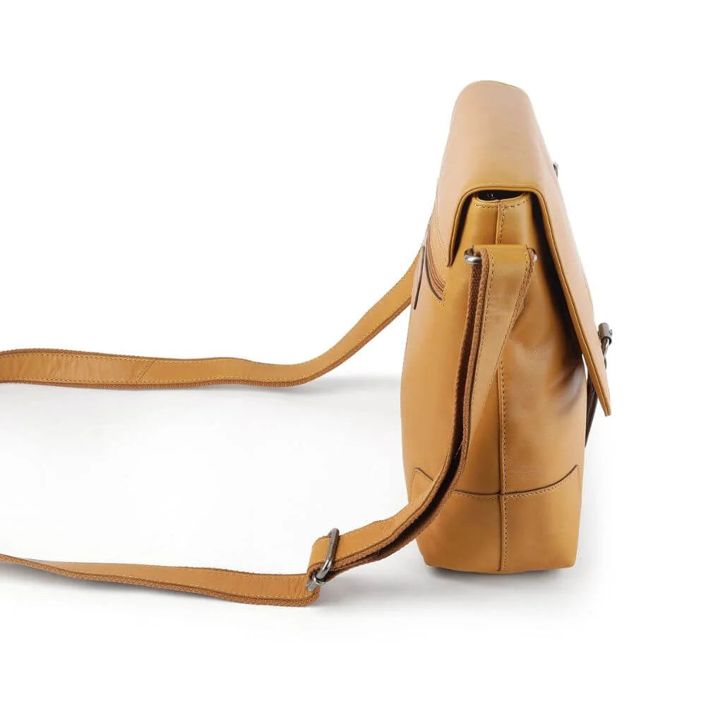 Cognac Waxy Leather Buckle Messenger Bag Chester 3314 (2)