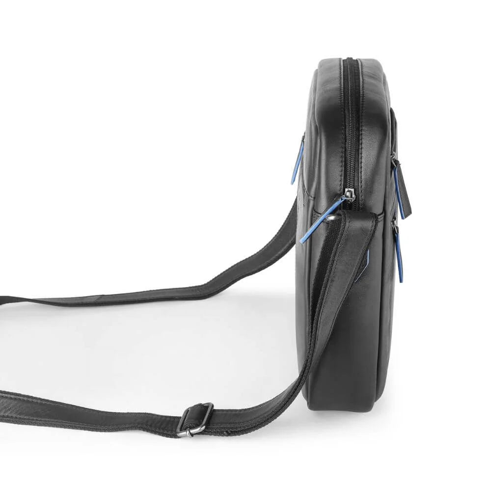 Black Waxy Leather Flight Bag Chester 3315 (3)