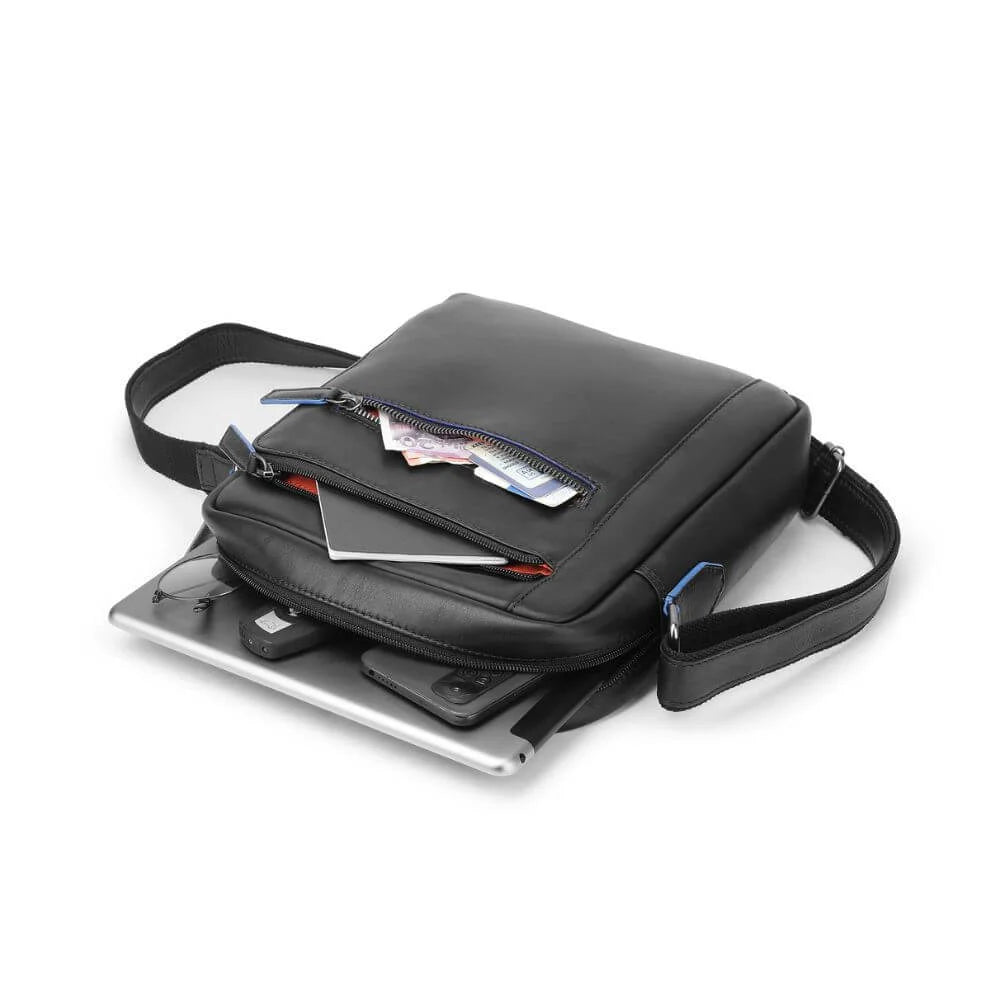 Black Waxy Leather Flight Bag Chester 3315 (4)