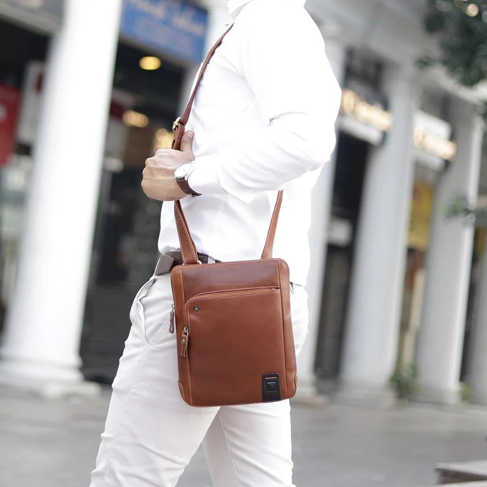 Tuscan Men’s Crossbody Bag – 7353 Cognac 01