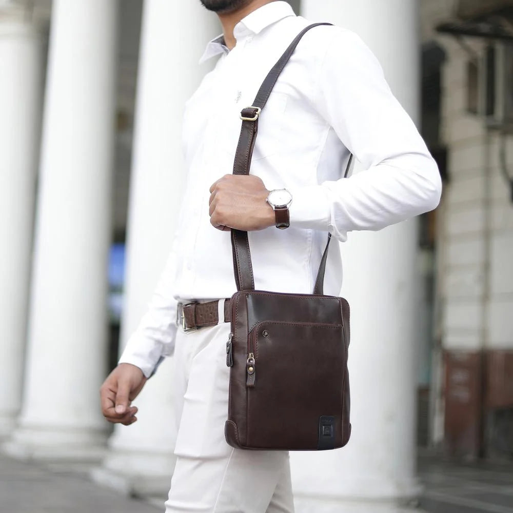 Medium Leather Messenger Bag – Tuscan 7353 Dark Brown