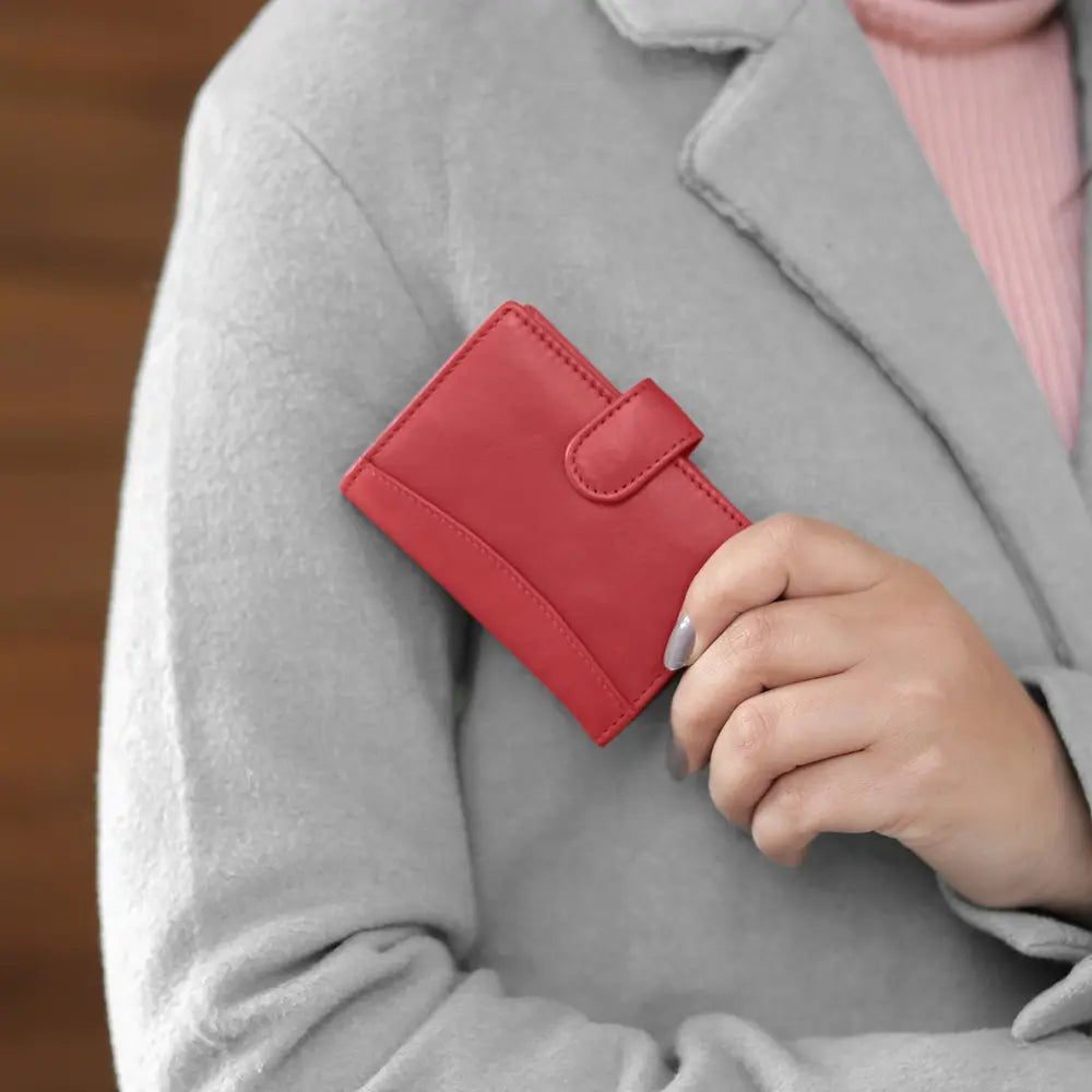 Secure leather credit card holder in red