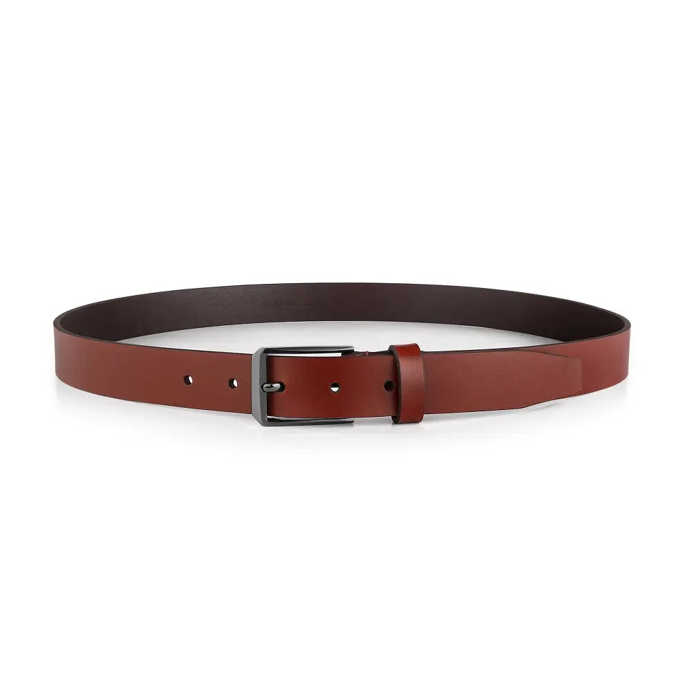 Full length view of Cognac leather belt 