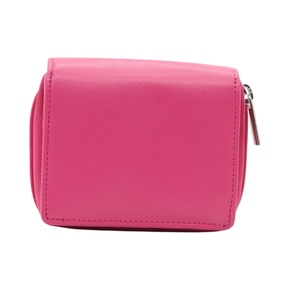 Front view of Pink purse  with a zipper on a white background