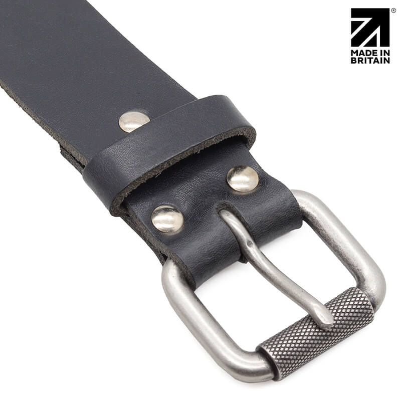 Silver Roller Buckle Leather Belt 35mm Crafted in Britain close up of buckle