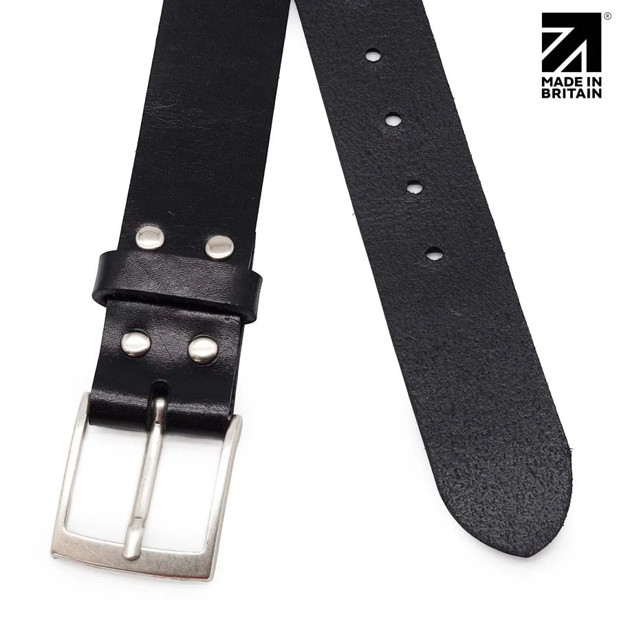Black men's leather belt with nickel buckle, gloss finish and waxed edges