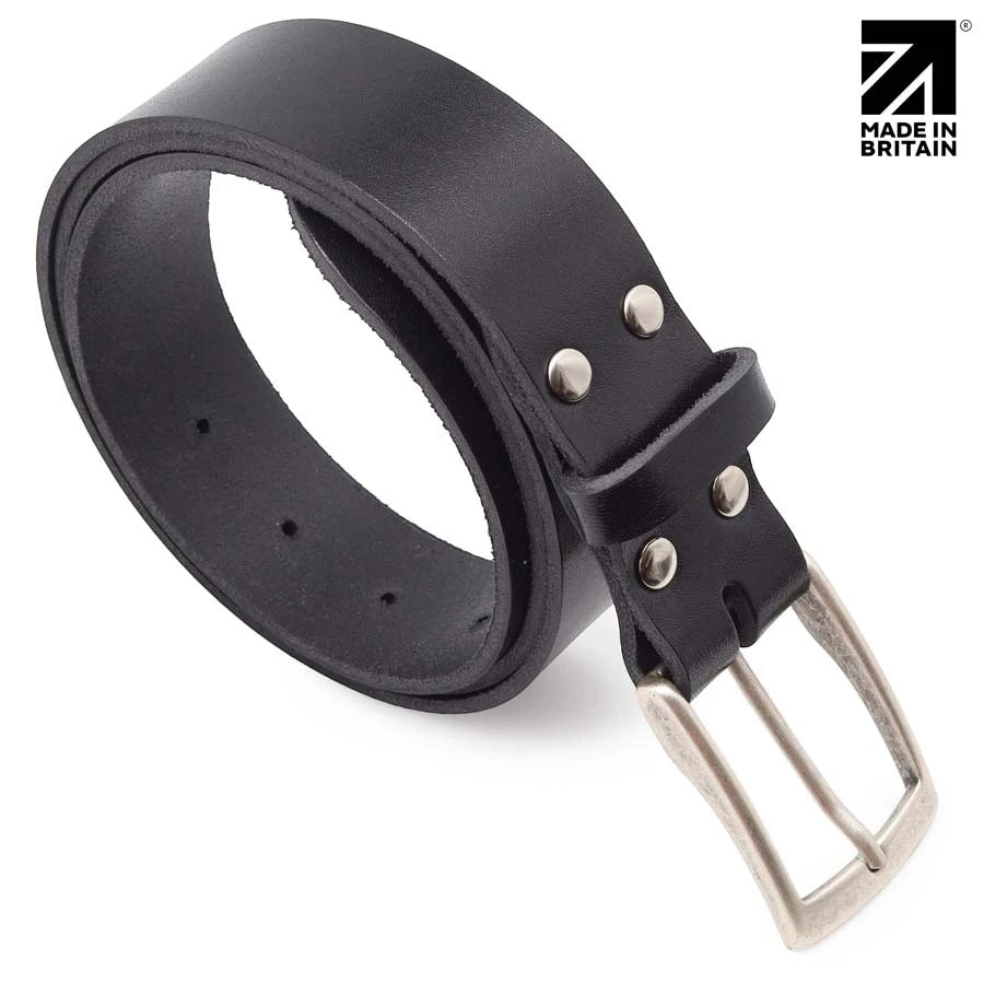 Black real leather belt handcrafted from premium italian full grain leather with
polished nickel buckle.