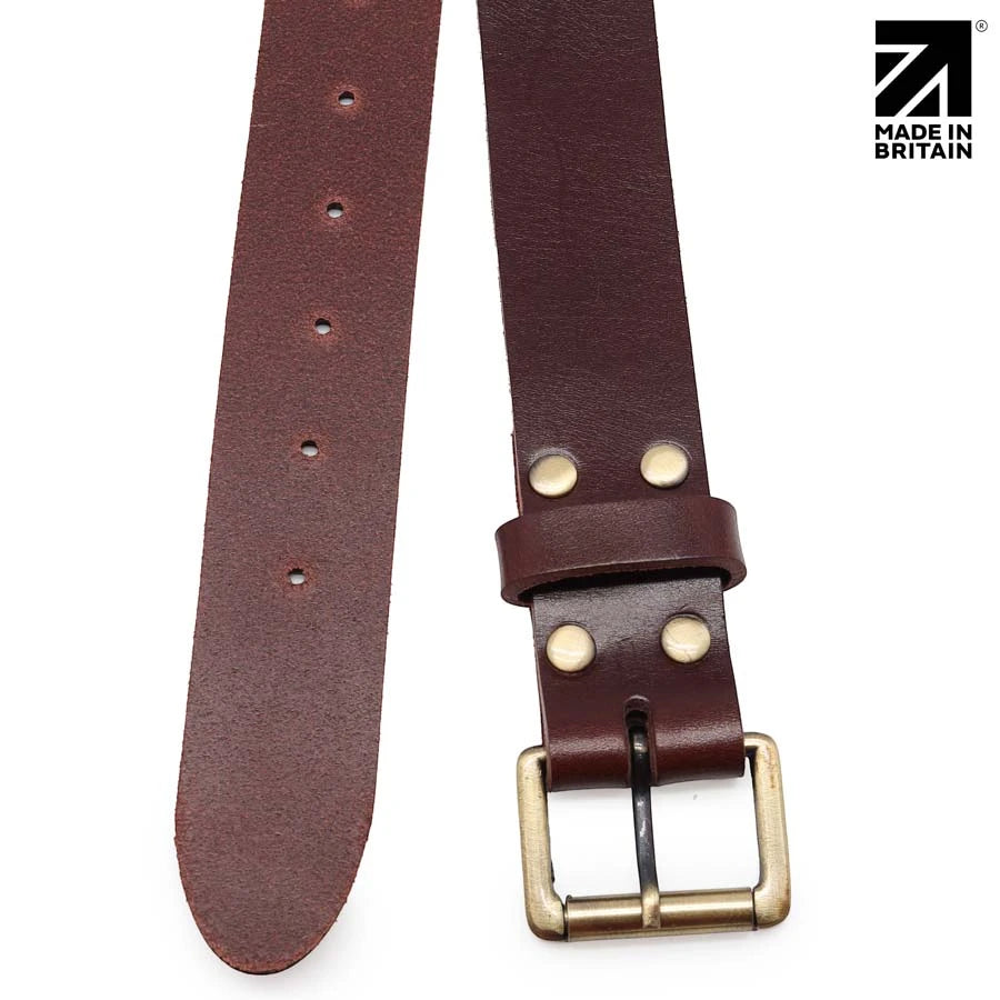 Brown 35 mm men's italian full grain leather belt with brass roller buckle for
jeans and trousers.