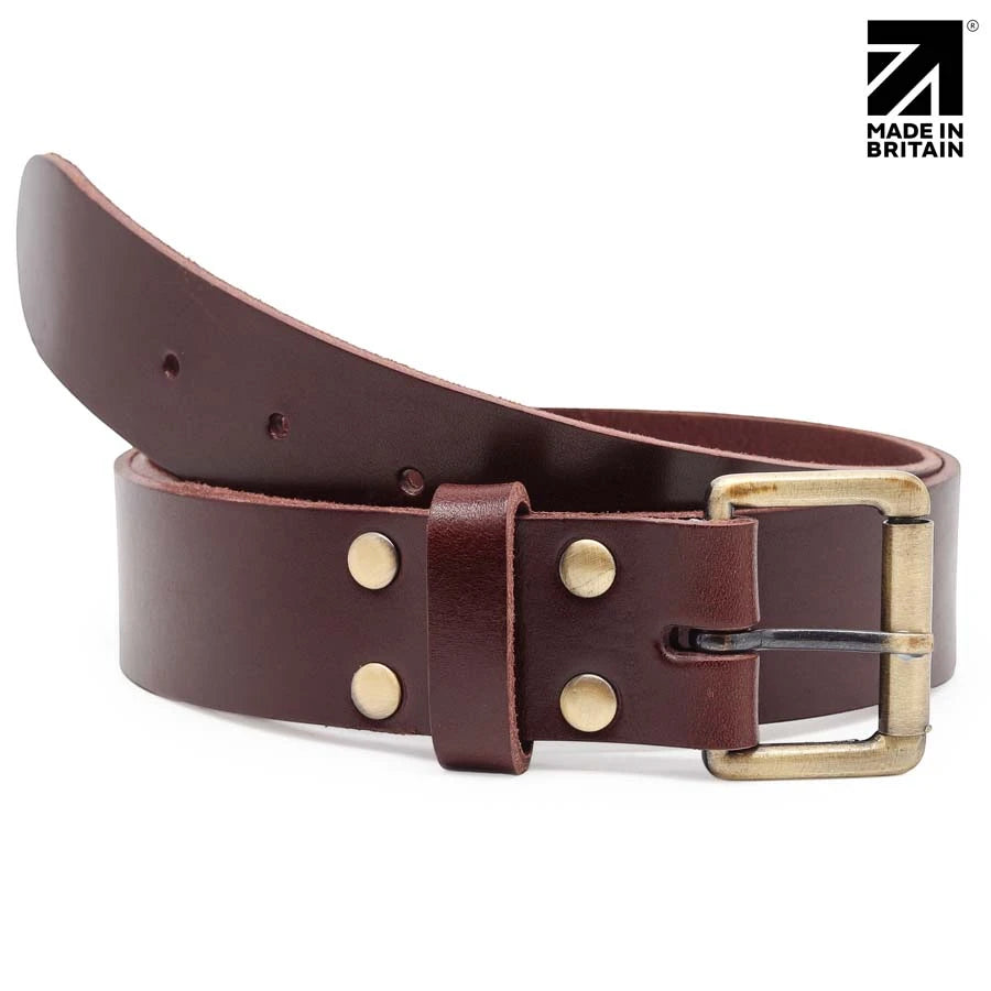 Premium brown italian full grain leather belt crafted from leather sourced from
Italy and England.
